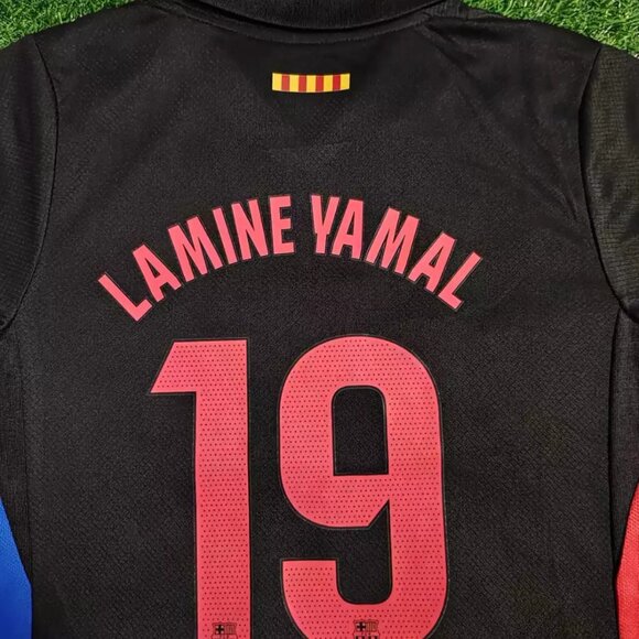 Youth Kits barcelona Yamal jersey 2024/25 - Picture 3 of 3